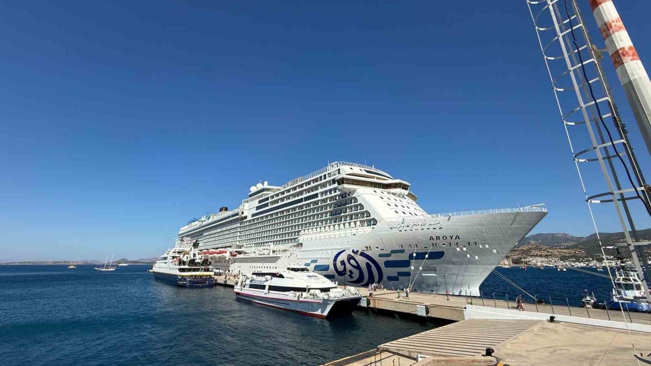 Bodrum’a kruvaziyer hareketliliği: "3 bin 292 yolcu geldi"