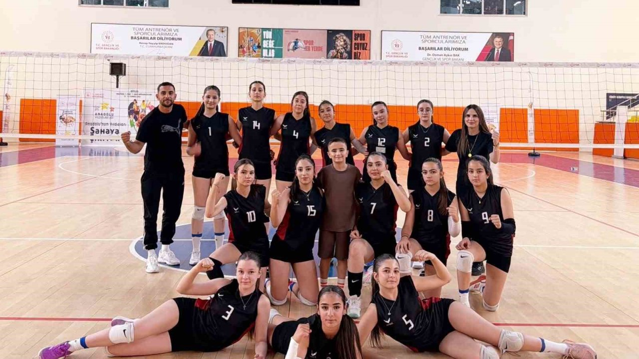 Elazığ voleybol takımı yarı finalde