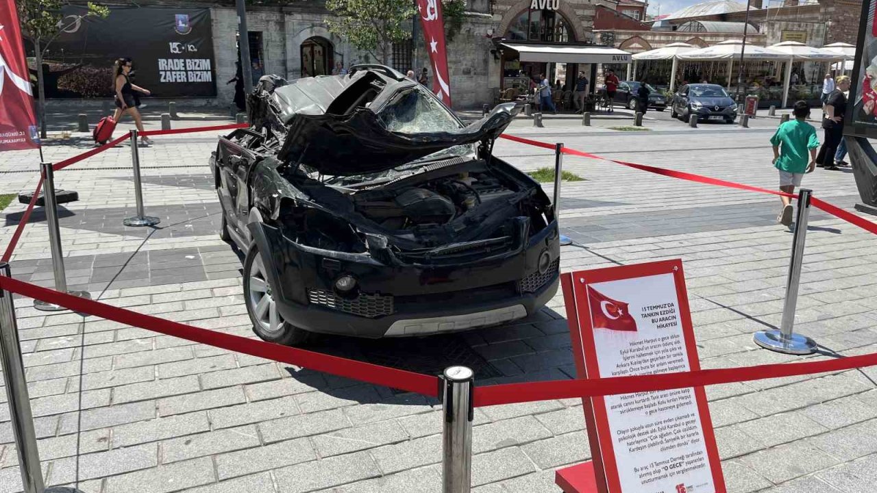 15 Temmuz’da tankın ezdiği araç Üsküdar’da sergileniyor