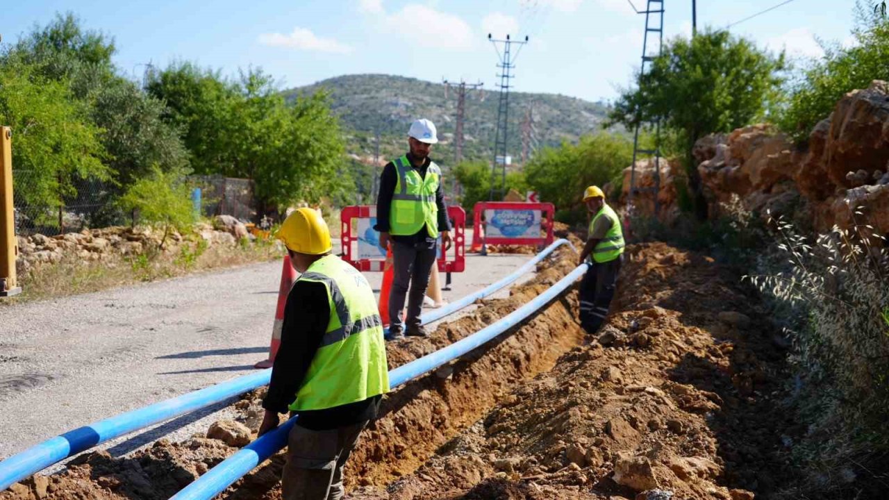Silifke’de 30 yıllık su deposu yenilendi, 2 bin 100 metrelik hat tamamlandı