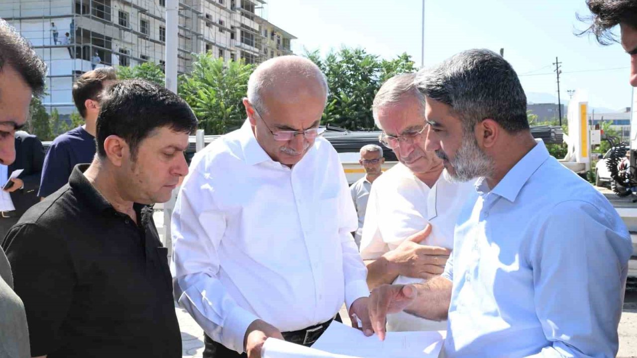 Başkan Er:" Şehrin altyapısını tamamen yeniliyoruz"