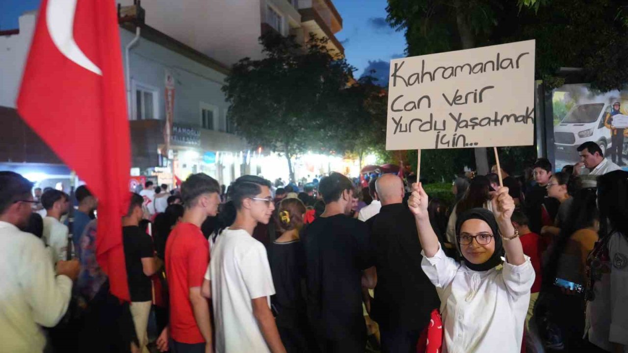 Niğde’de 15 Temmuz’un 10. yılında fener alayı ve demokrasi nöbeti