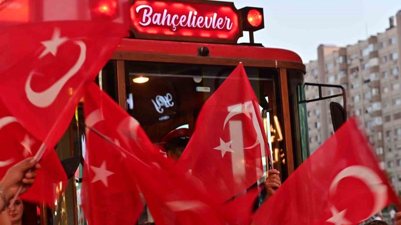 Bahçelievler’de 15 Temmuz şehitleri yürüyüşle anıldı