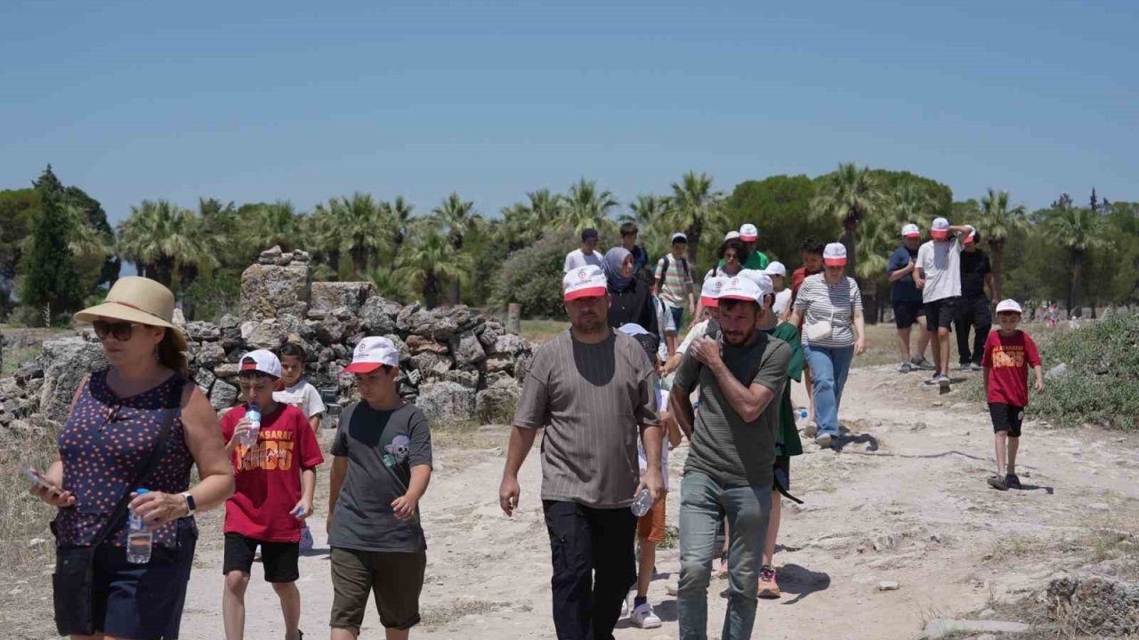 Satranç ustaları Pamukkale ve Hierapolis’e hayran kaldı