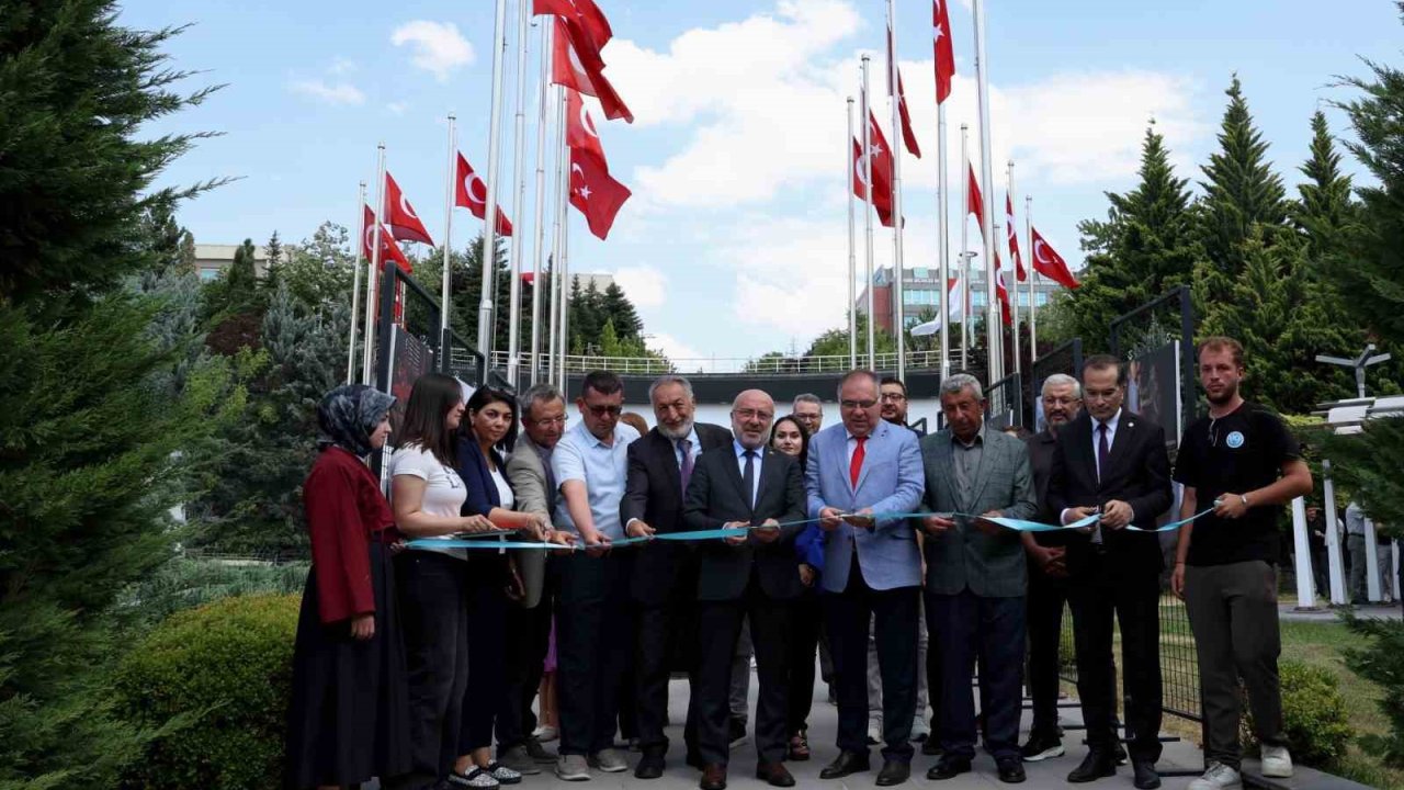KAYÜ’de 15 Temmuz Anma Töreni ve Fotoğraf Sergisi düzenlendi