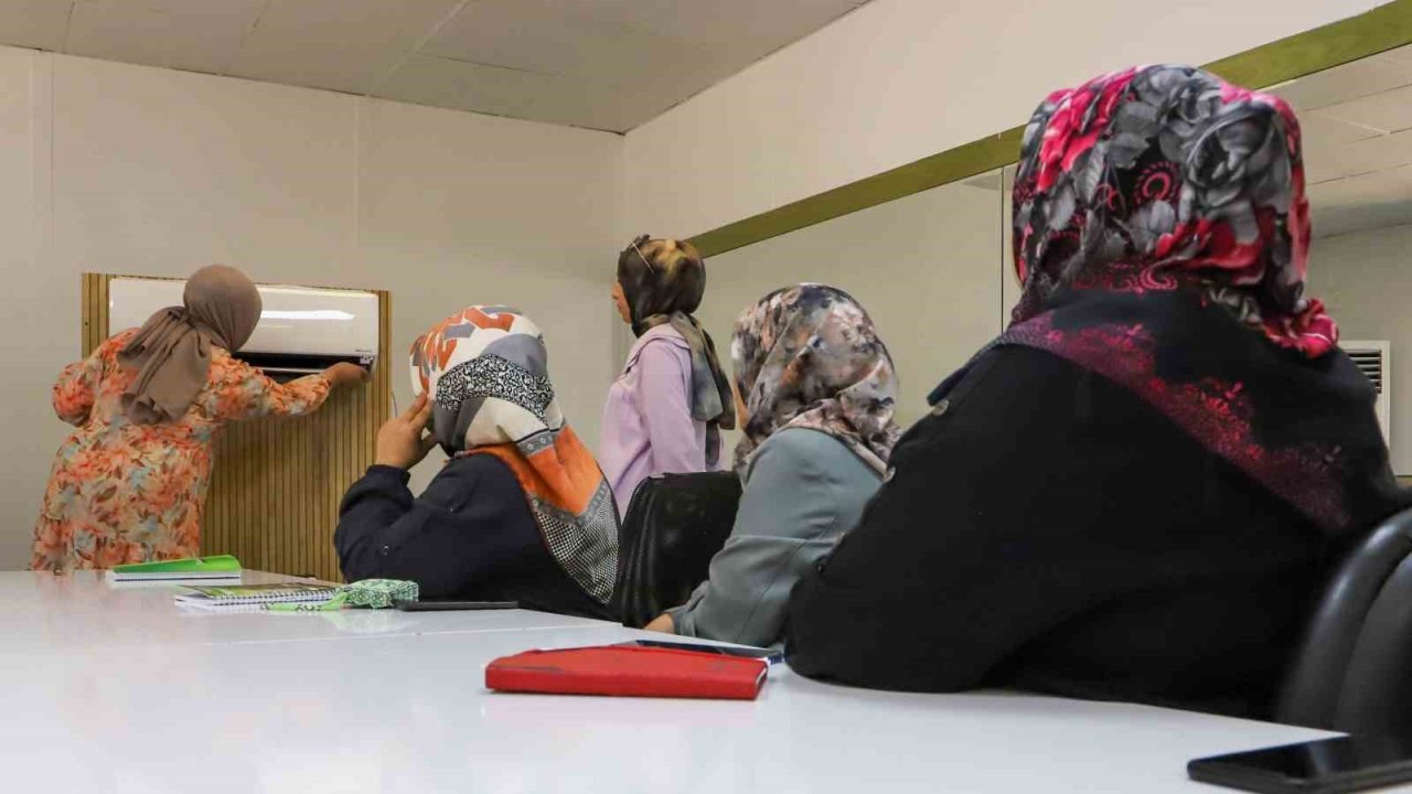 Kadınlara yönelik klima-kombi bakım eğitiminin üçüncü dönemi