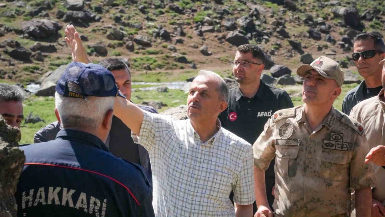 Süpha Dürek Dağı’nda kayıp dağcıyı arama çalışmaları sürüyor