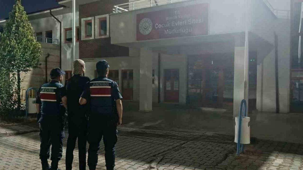 Bilecik’te ikamet izni, geçici koruma kimlik belgesi bulunmadığı halde seyahat eden 4 Suriyeli yakalandı