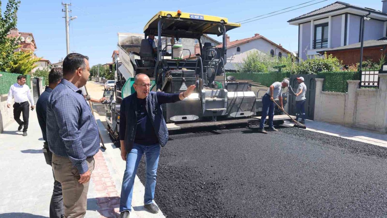Meram’da yol, asfalt, parke seferberliği tüm hızıyla sürüyor
