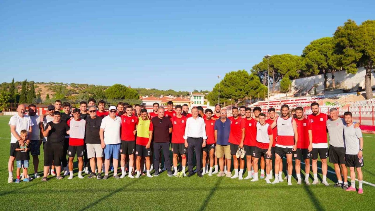 Başkan Ergin’den Ayvalık gücü Belediyespor’a moral ziyareti