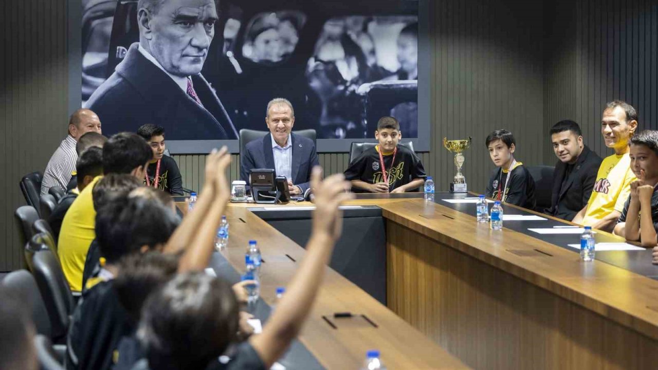 Başkan Seçer: "Amacımız ’basketbol şehri’ hüviyetini Mersin’e tekrar kazandırmak"