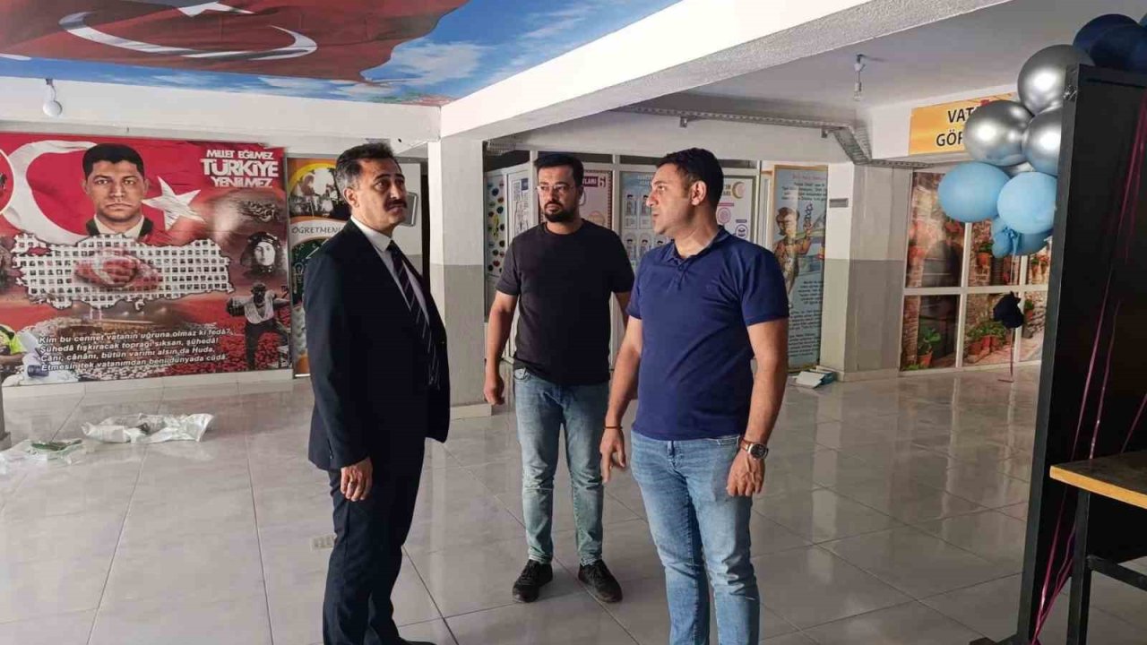 Bolvadin’de ki okullarda bakım ve onarım çalışmaları sürüyor