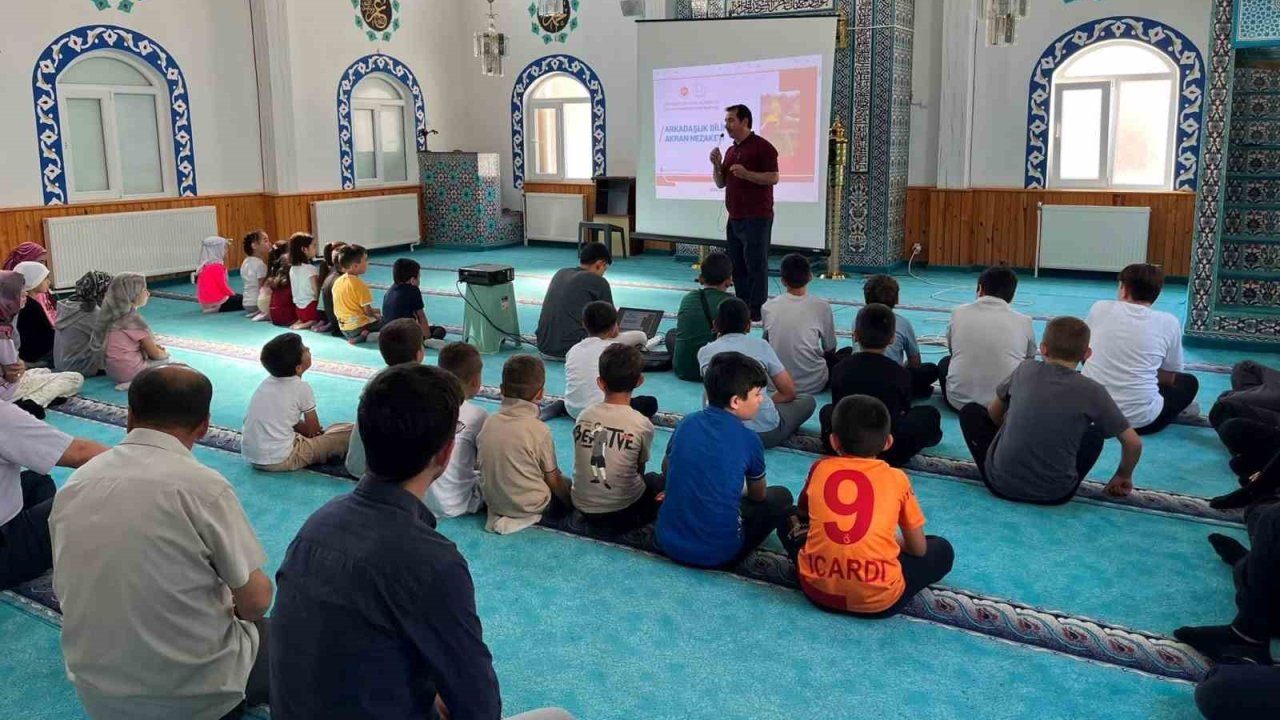 Hisarcık’ta Yaz Kur’an Kurslarında öğrenciler bilinçlendiriliyor
