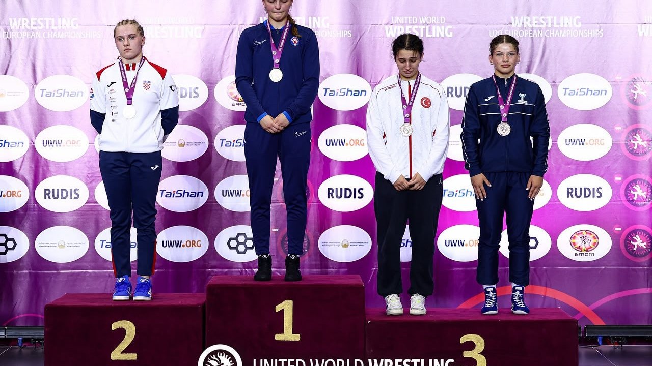 BARÜ’lü sporculardan Avrupa Güreş Şampiyonası’nda 2 madalya