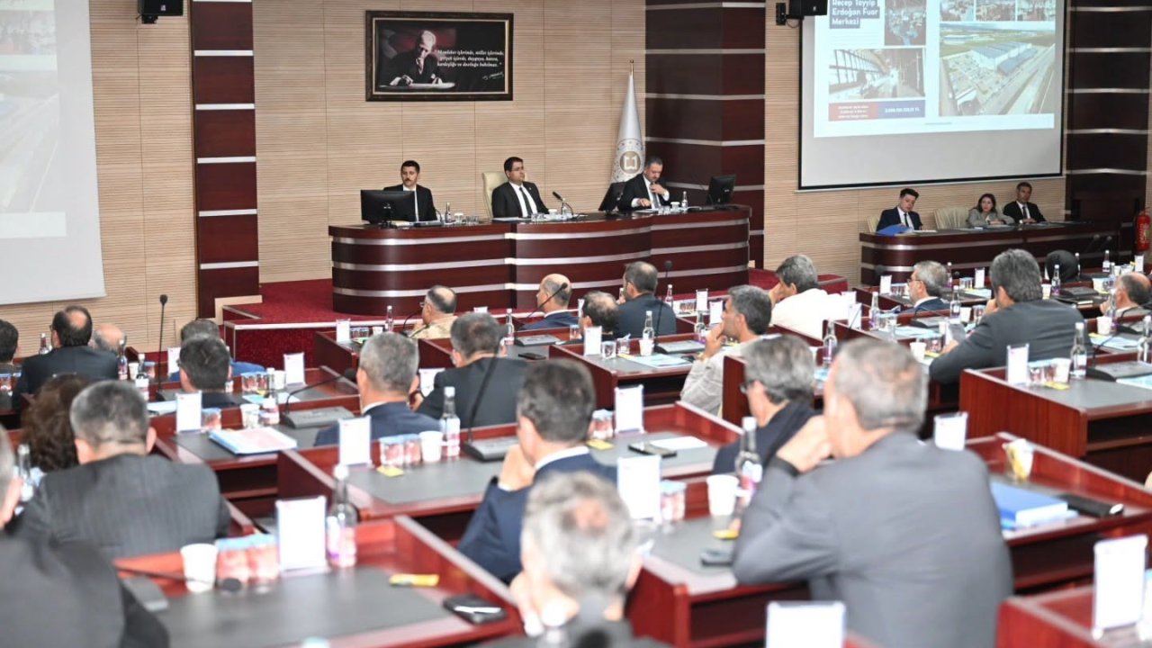 Erzurum’da toplam kamu  proje tutarı 164 milyar