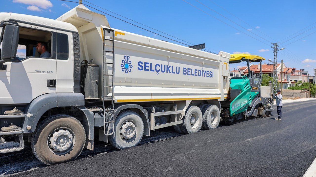 Asfalt sezonunda Selçuklu’nun yol konforu artmaya devam ediyor