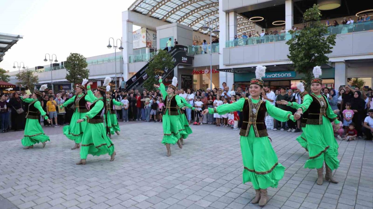 Festival coşkusu İnegöl’ün dört bir yanını sardı