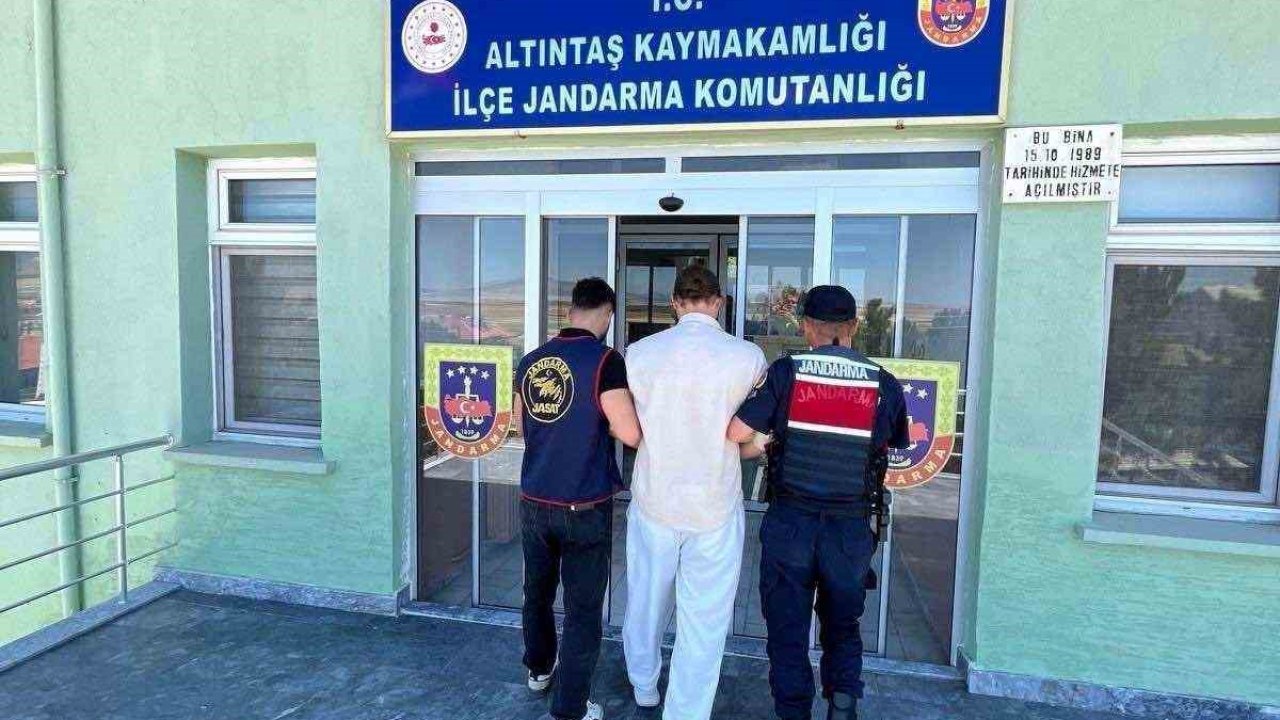 Kütahya’da 10 yıl hapis cezasıyla aranan hükümlü yakalandı