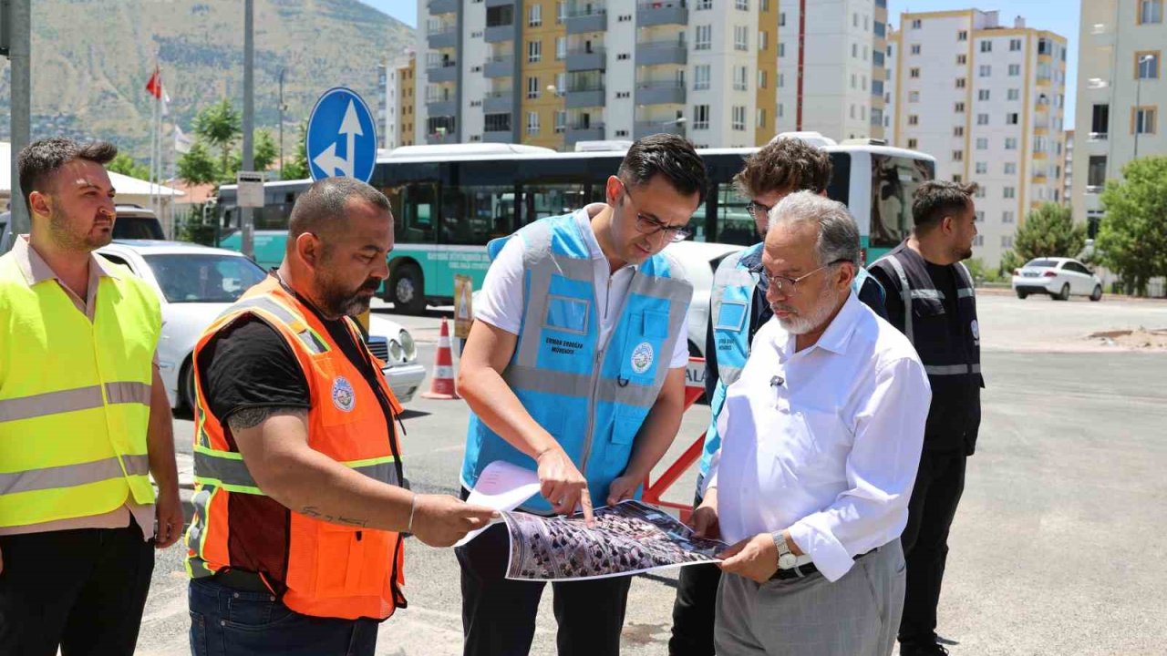 Talas’ta asfalt yılı hız kesmiyor: Sayer Caddesi yeni yüzüyle hizmette