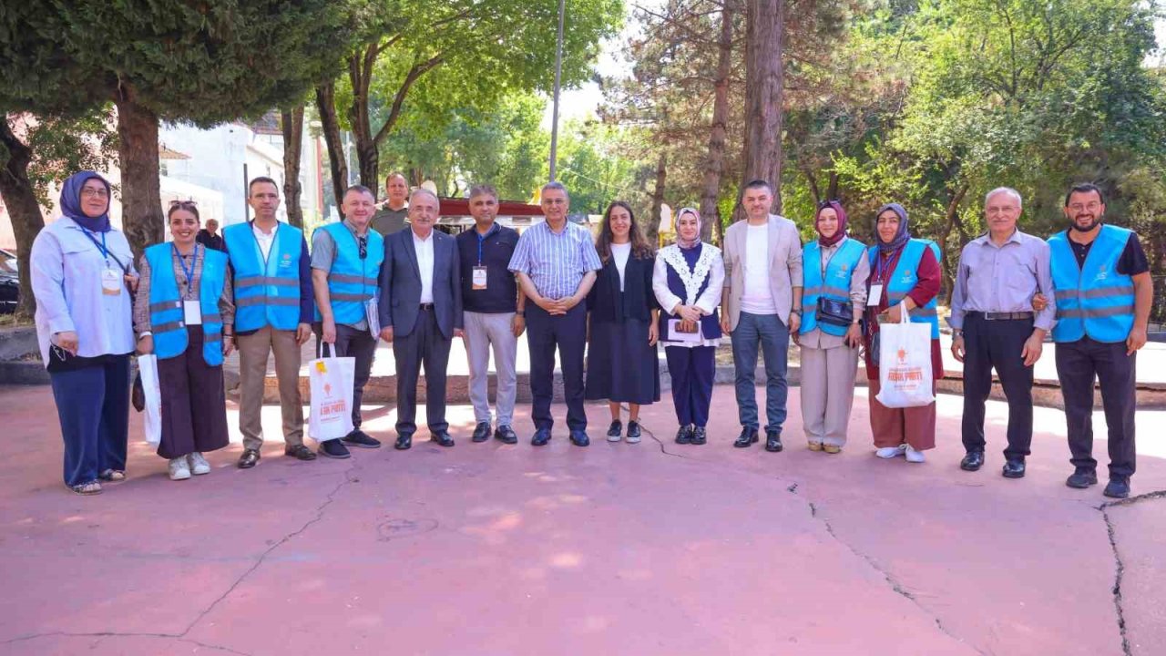 Cumhurbaşkanı Erdoğan imzalı belgeler sahiplerine takdim edildi