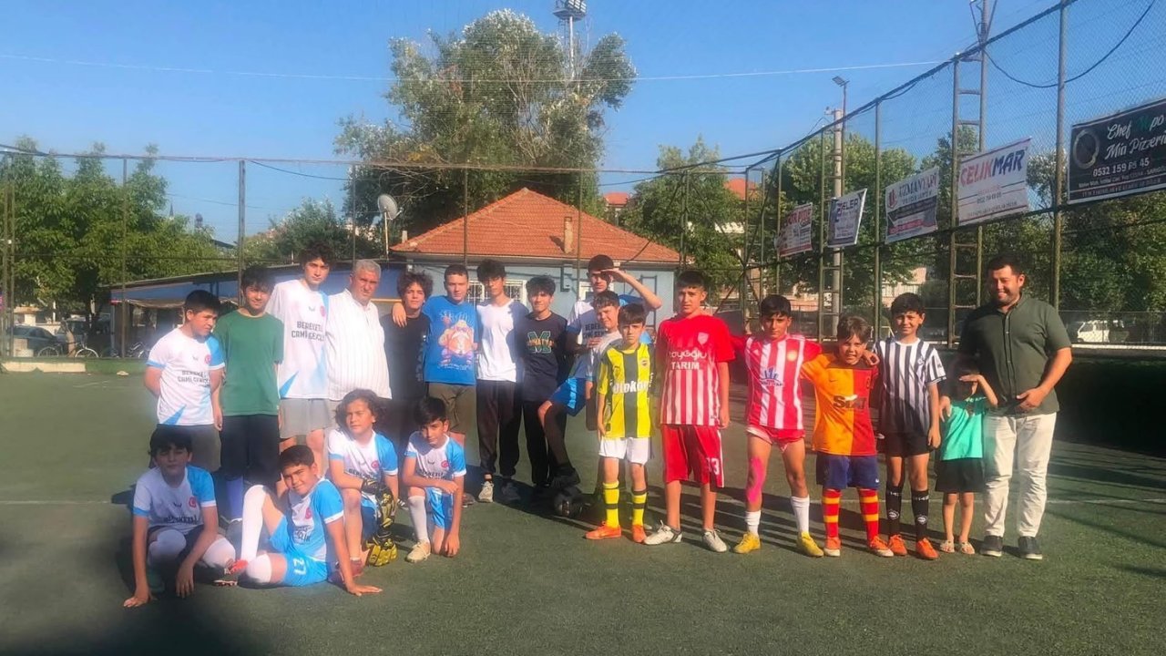 Kur’an kurslarında dostluk sahaya taşındı