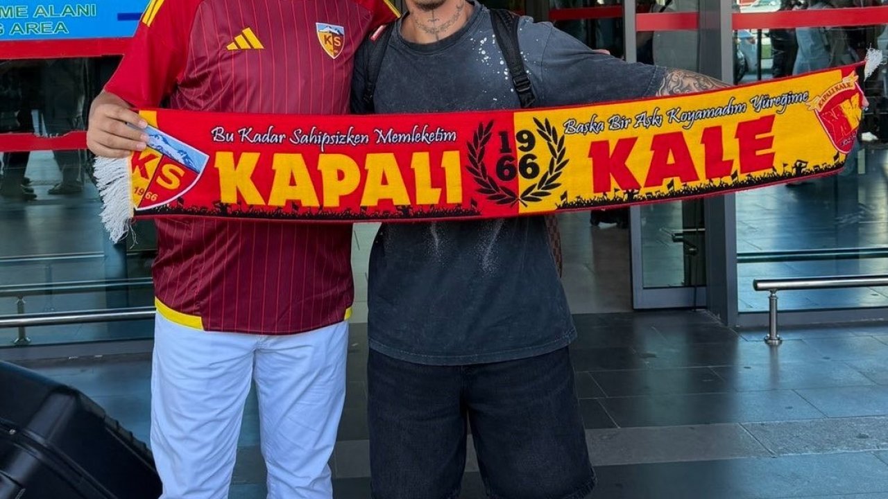 Kayserispor 2 transferini Kayseri’ye getirdi