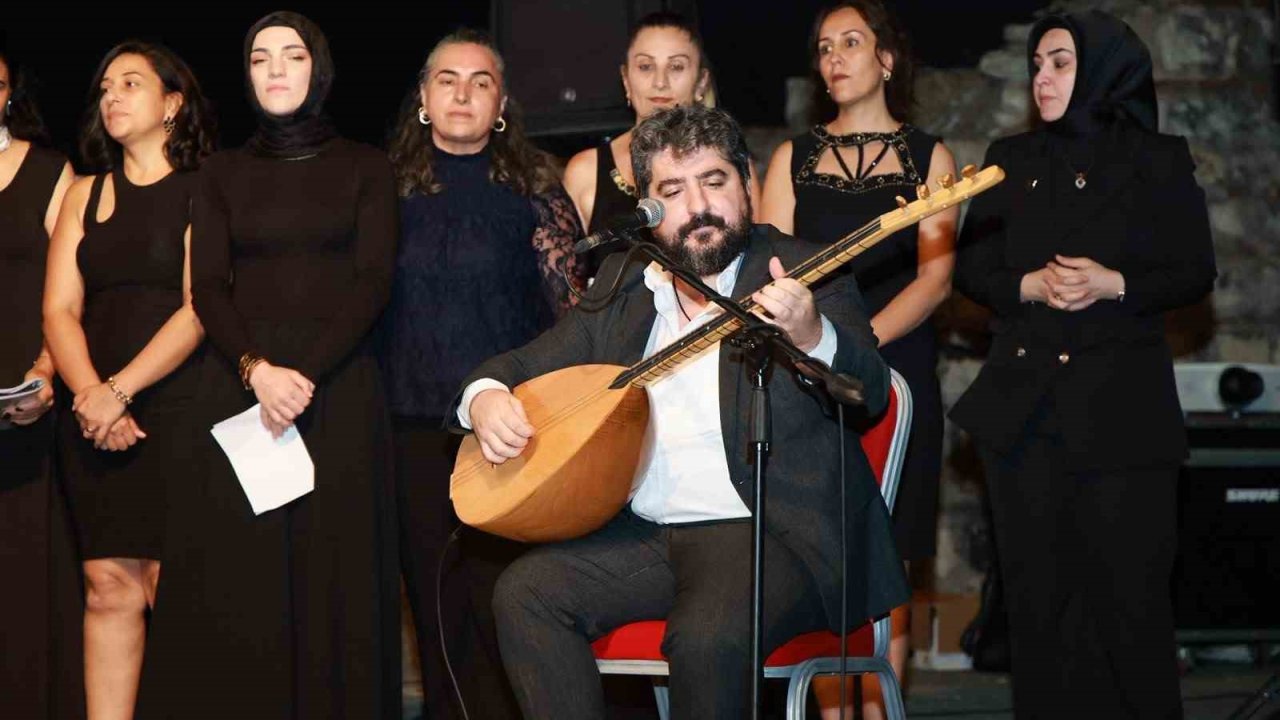Eskihisar Kalesi’nde kültür sanat akşamları coşkusu