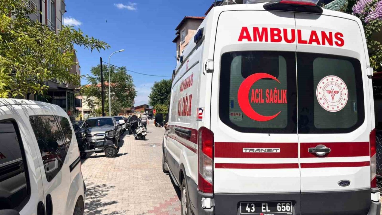 Tavşanlı’da otomobil ile motosiklet çarpıştı: 1 yaralı
