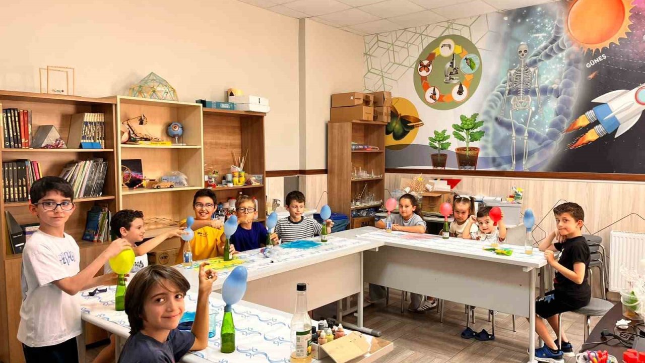 Başiskele’de miniklerin yaz tatili bilim ve teknolojiyle dolu geçiyor