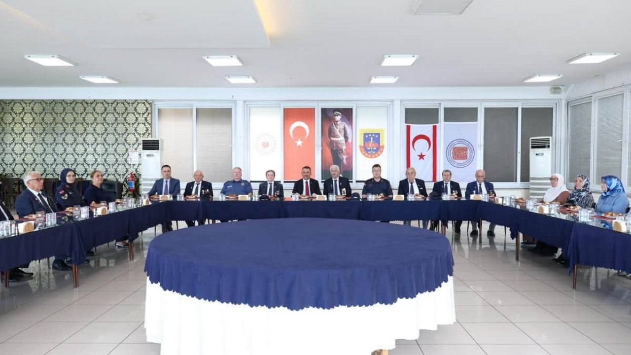 Vali Hacıbektaşoğlu, Kıbrıs gazileriyle bir araya geldi