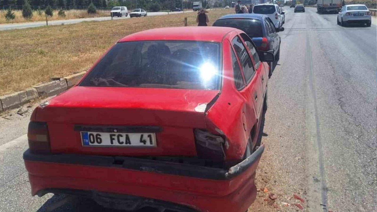 Kırıkkale’de 3 araçlı trafik kazası: 1 yaralı