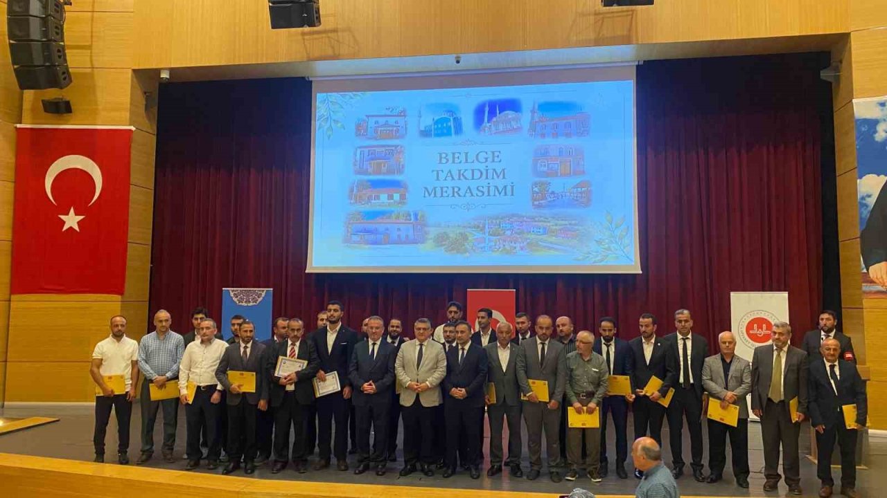 Sinop’ta örnek cami bahçelerine başarı belgesi