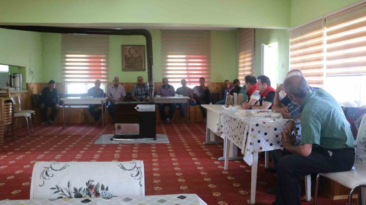 Erzincan’da İl Tarım ve Orman Müdürü Koçaker üreticilerle buluştu