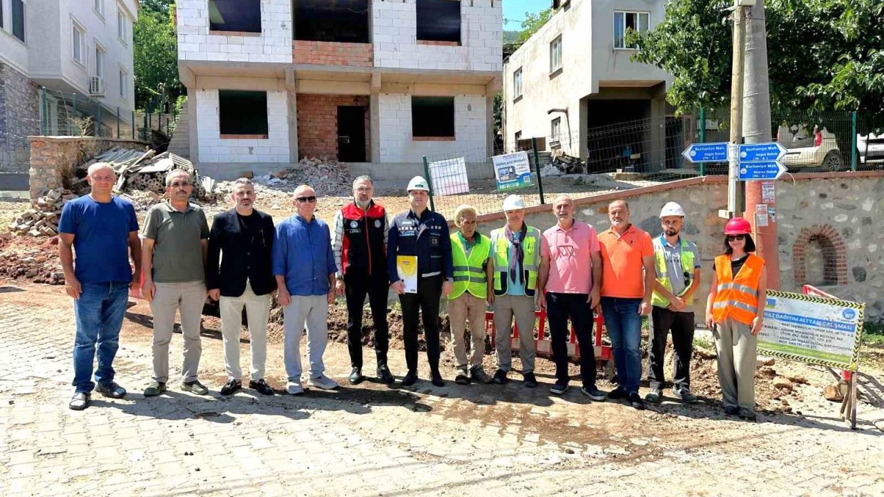 Başkan Erol, Burhaniye Mahallesi’ndeki doğalgaz çalışmalarını yerinde inceledi