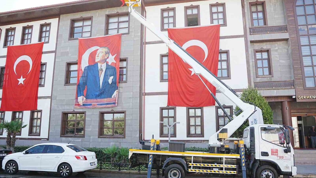 Hibe araç Germencik Belediyesi’nin hizmetine girdi