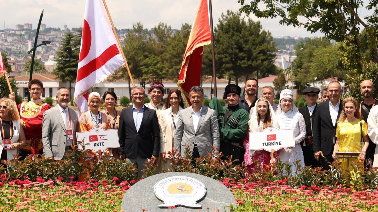 12 ülkenin halk dansları ekipleri Samsun’da