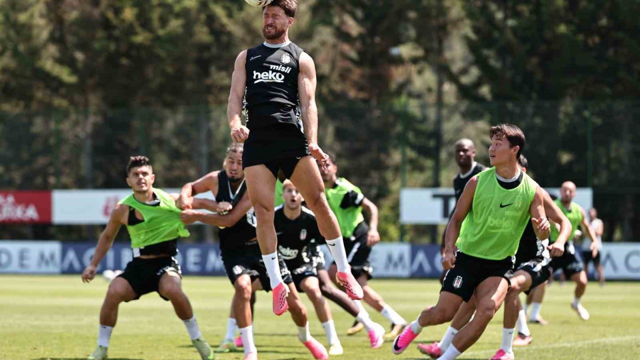 Beşiktaş, Midtjylland maçı hazırlıklarını sürdürdü