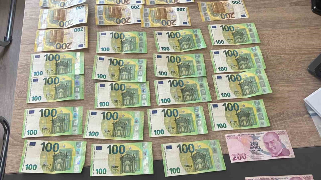 Kendini polis olarak tanıtıp 600 bin TL değerinde altın alan şüpheli yakalandı