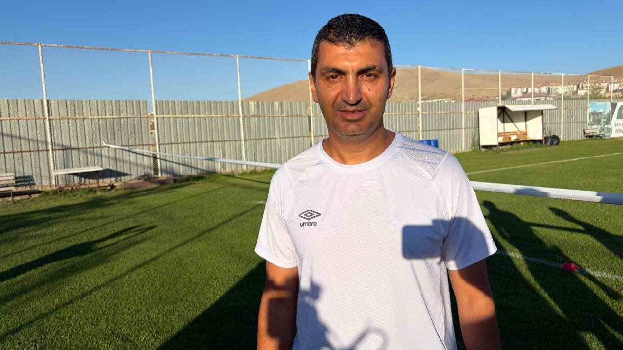 Elazığspor Teknik Direktörü Bozkurt: "Kadro kalitemiz her anlamda iyi"