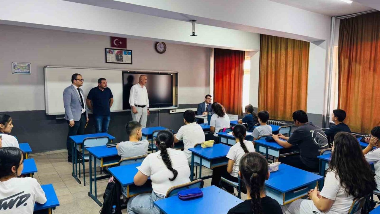 Kaymakam Sözen’den yaz dönemi destekleme kurslarına inceleme