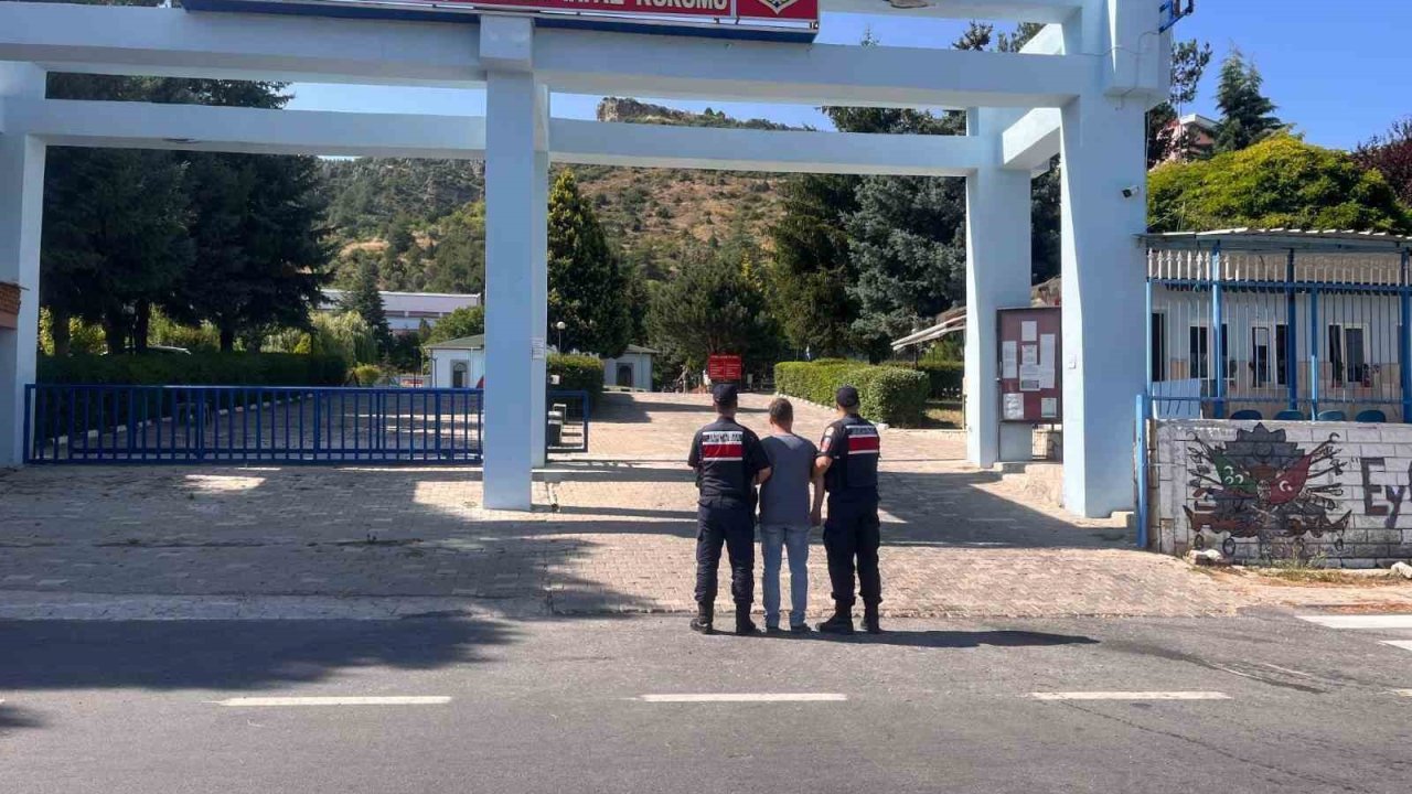 Bilecik’te 1 yıl 13 ay hapis cezası ile aranan şahıs yakalandı
