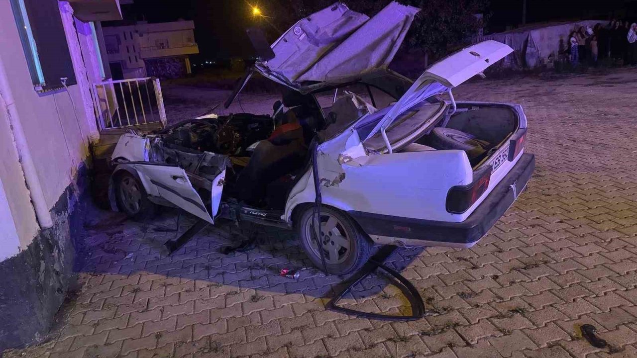 Mardin’de otomobil ile traktör çarpıştı: 1’i çocuk 4 yaralı