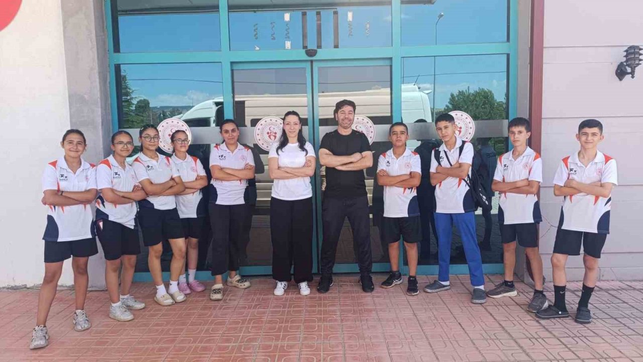 Niğde Erkek Badminton Takımı şampiyon oldu