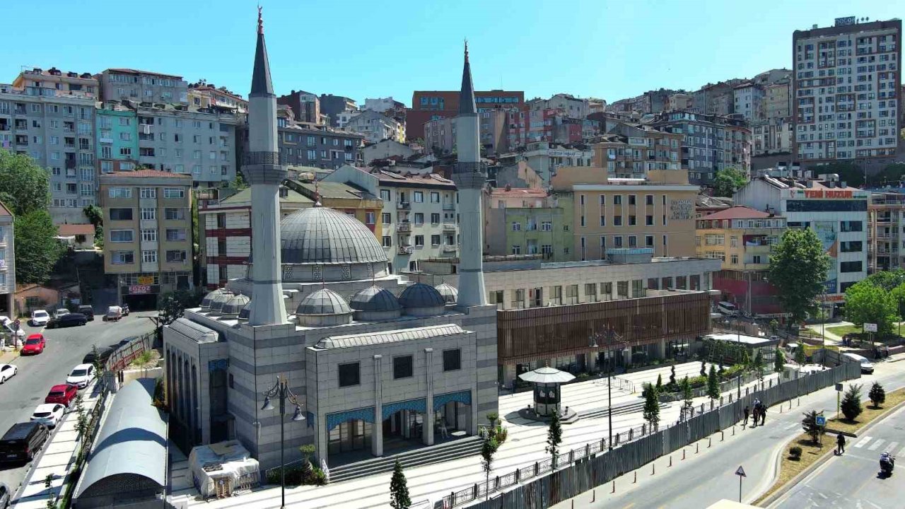 Kağıthane’de Ayazma Camii ve Külliyesi açılış için gün sayıyor