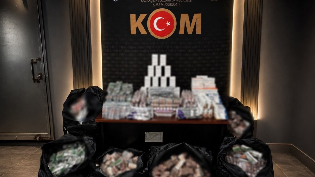 Fatih’te kaçak tıbbi ilaç operasyonu: 98 bin 632 tablet ele geçirildi, 2 şüpheli gözaltına alındı