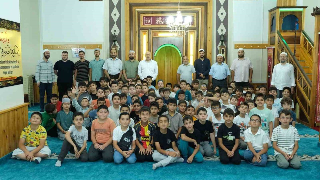 Şemseddin Uçar Camii’nde hafızlık adayları yetişiyor