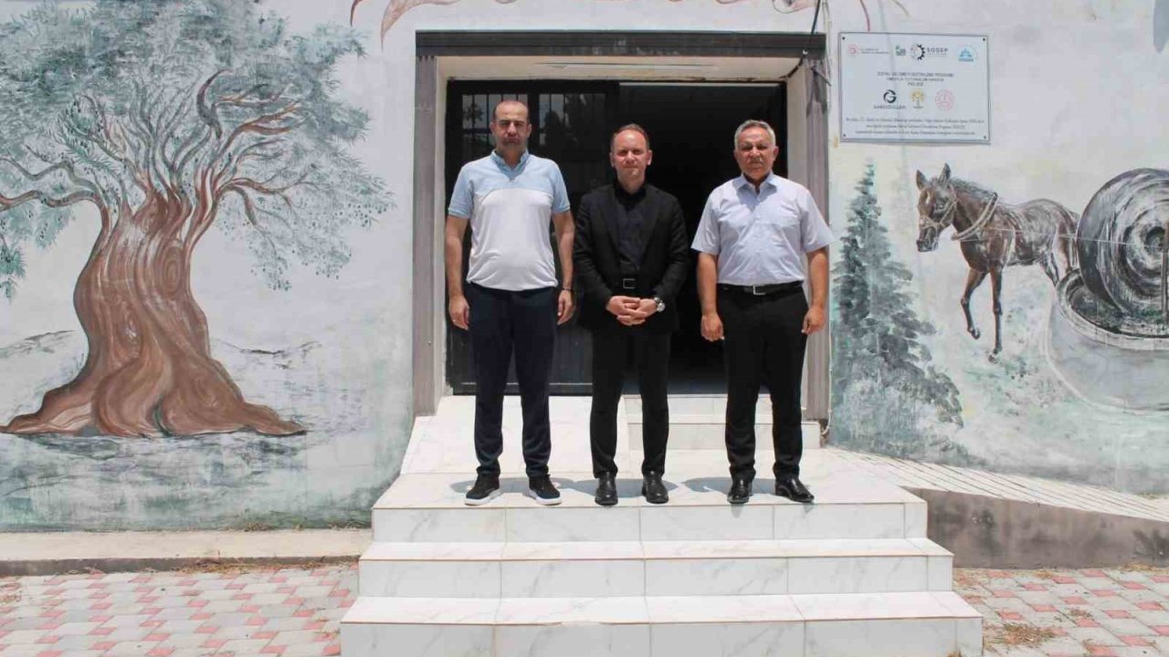 Erzin’da köy yaşam merkezi vatandaşlara hizmet ediyor