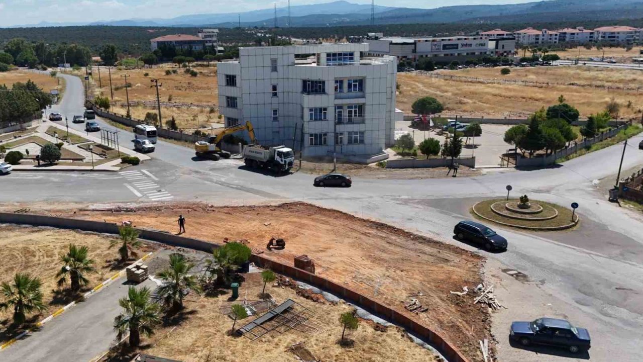 Ayvalık’ın 7. akıllı kavşağı bölge trafiğine nefes aldıracak