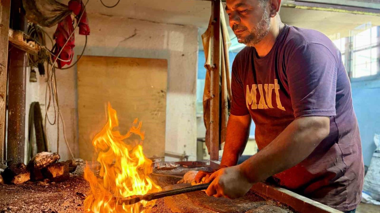 70 derecelik ateşte 35 yıllık mesai