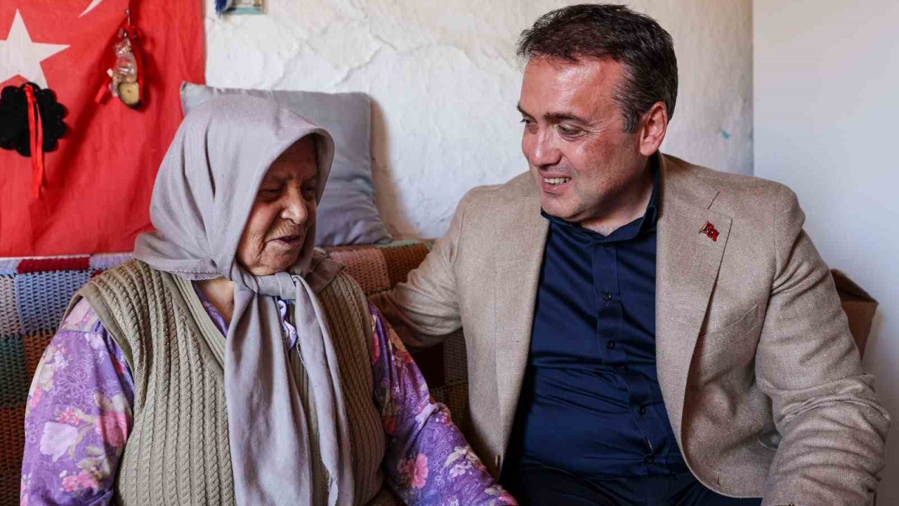Vali Sözer, yaşlı vatandaşın kapısını çaldı